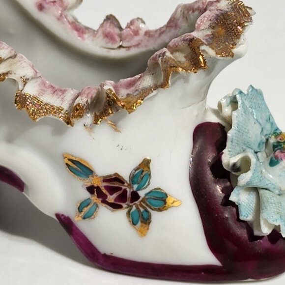 Porcelain Ruffled Edge Gilded Shoe Gold Accents Floral Details Japan - Picture 8 of 12
